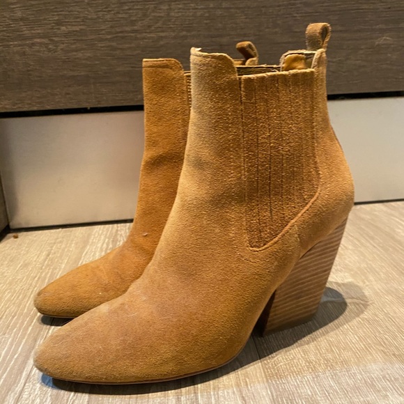 Kendal and Kylie Nanci Bootie - Picture 4 of 7